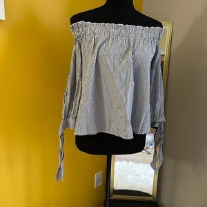 American Eagle Outfitters Off Shoulder Top 3/4 Sleeves XXS Blue and White Stripe